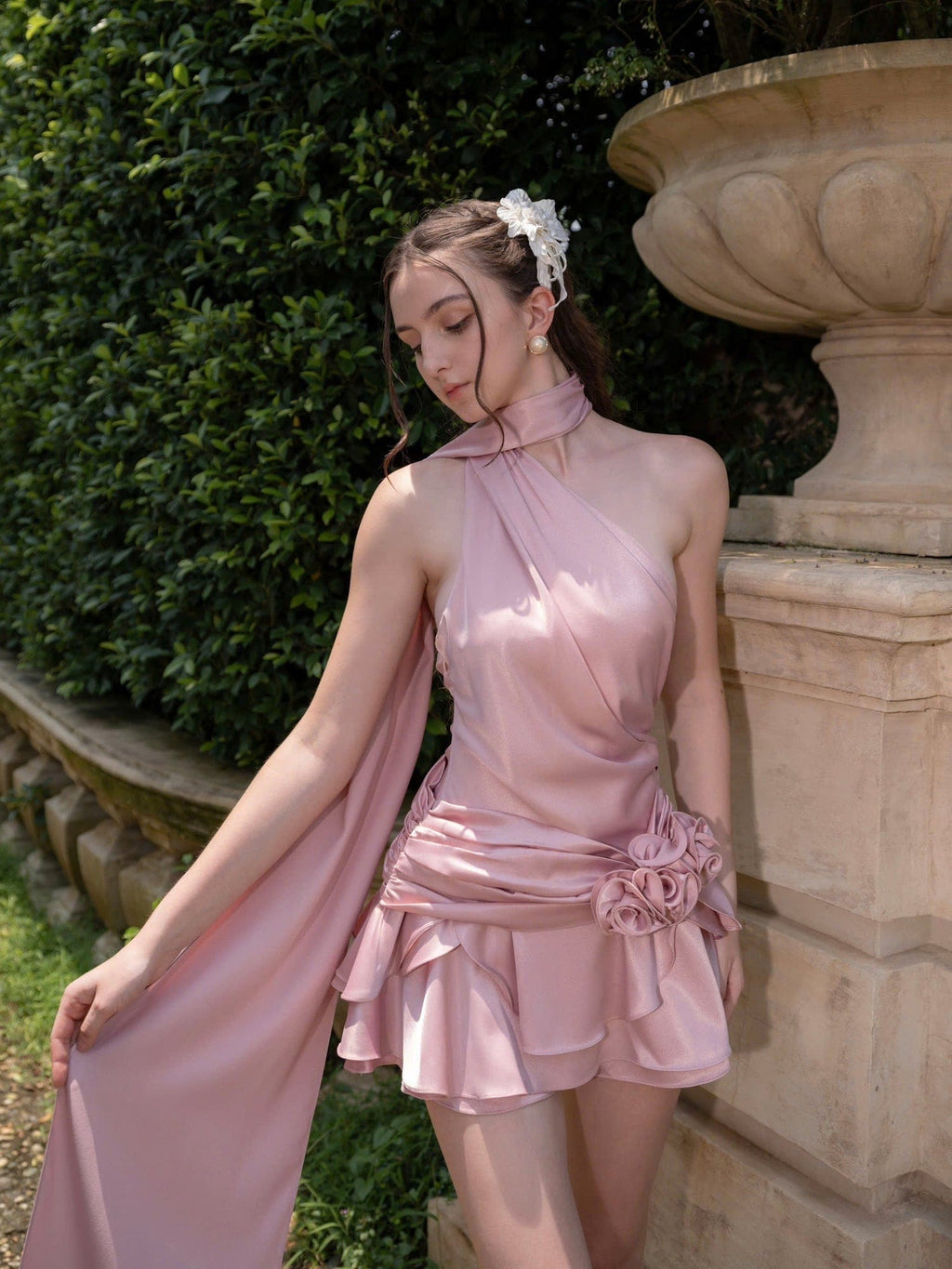 Lucy | Elegant Mini Halter Dress Satijn Feest Look