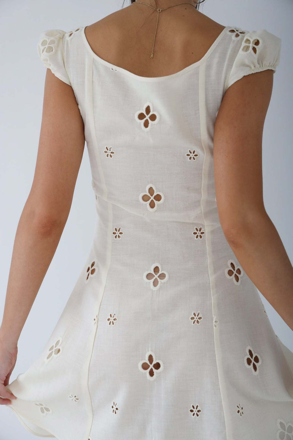 Isabella | vintage geborduurde fishtail midi jurk