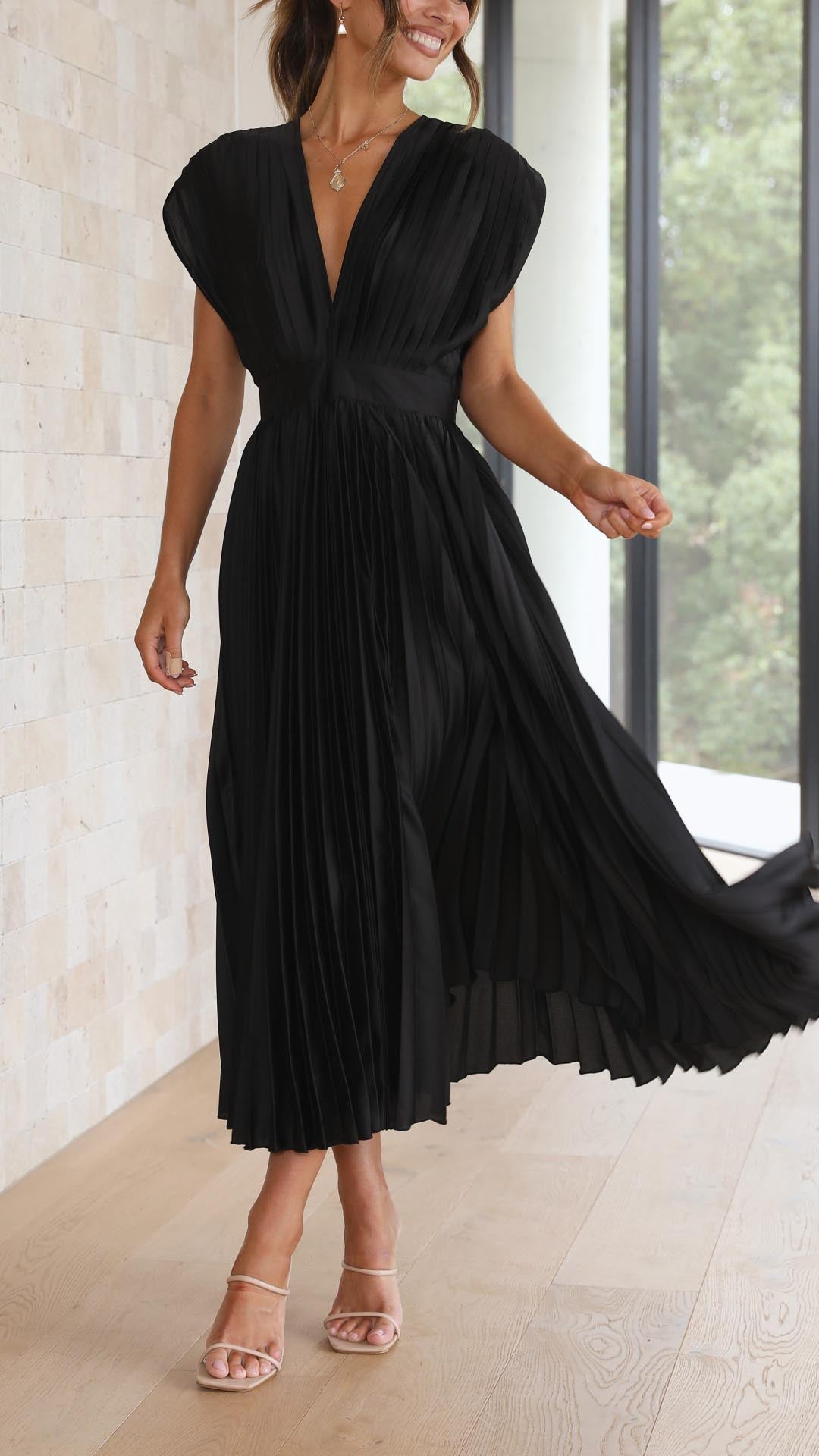 Charlotte | Plissé midi jurk v-hals elegant