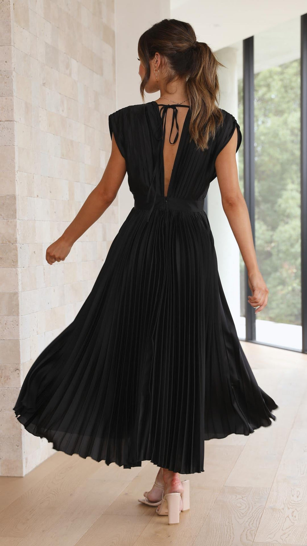 Charlotte | Plissé midi jurk v-hals elegant